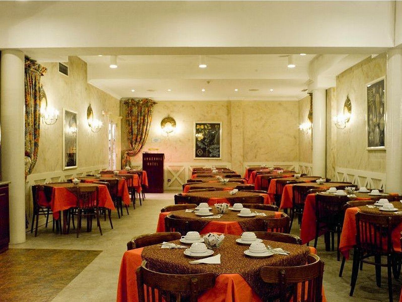 Holiday Inn Express & Suites Lisbon - Principe Real By Ihg Buitenkant foto