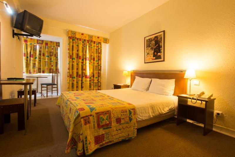Holiday Inn Express & Suites Lisbon - Principe Real By Ihg Buitenkant foto