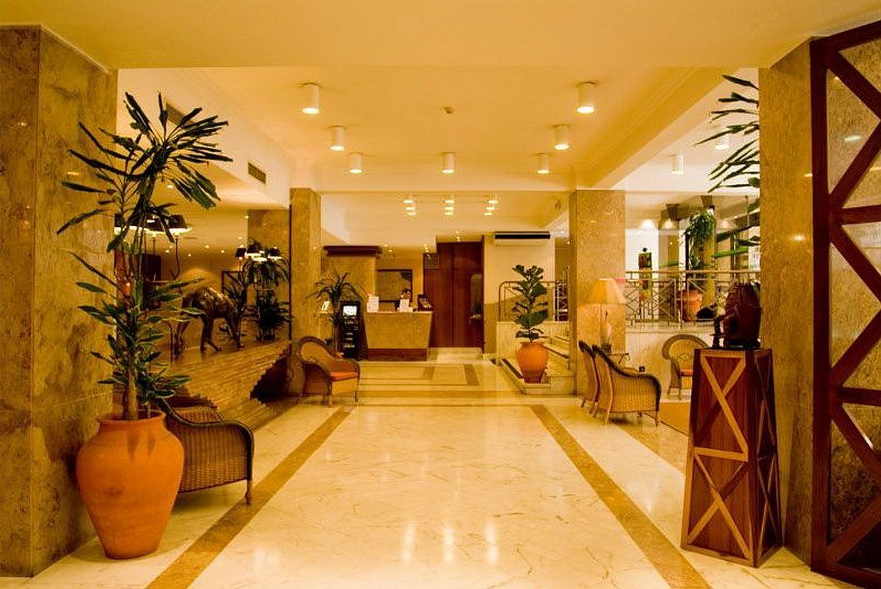 Holiday Inn Express & Suites Lisbon - Principe Real By Ihg Buitenkant foto