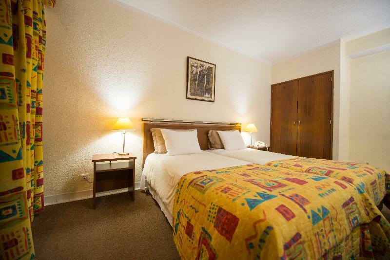 Holiday Inn Express & Suites Lisbon - Principe Real By Ihg Buitenkant foto